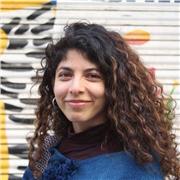 Danza Movimiento Terapeuta en formación y Licenciada en Marketing y Comunicación. Soy creativa y dinámica ¡vamos a aprender!